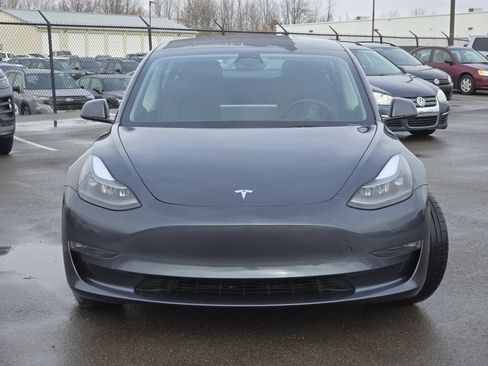 Used 2023 Tesla Model 3 Performance image 2