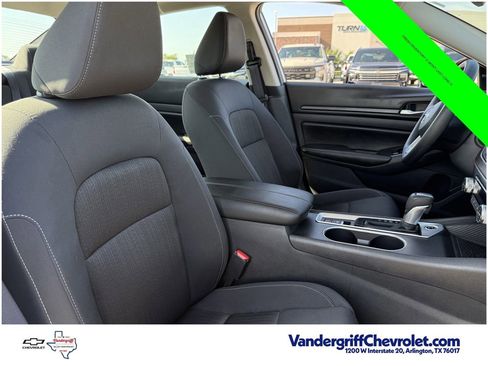 Used 2025 Nissan Altima 2.5 SV w/ SV Special Edition Package AWD/4WD image 22