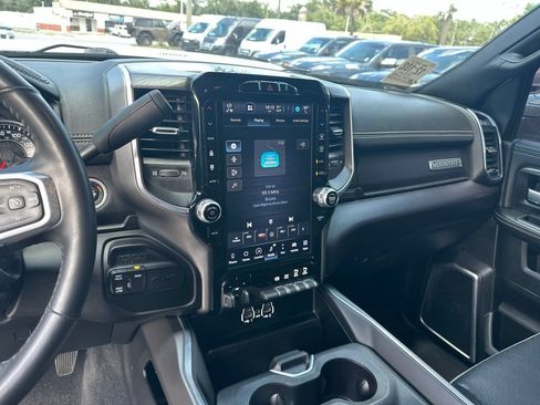 Used 2024 RAM 2500 Laramie w/ Night Edition AWD/4WD image 10