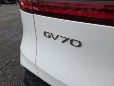 Used 2025 Genesis GV70 3.5T Sport w/ Sport Advanced Package image 10