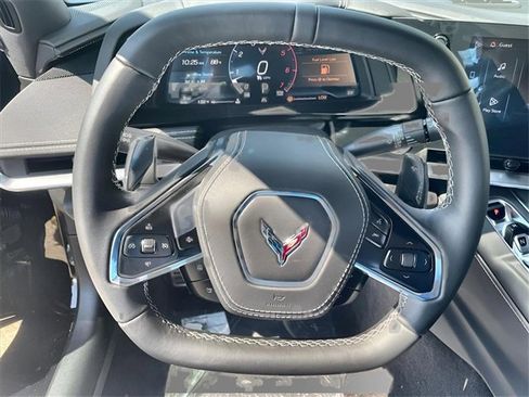 Used 2025 Chevrolet Corvette Stingray Convertible w/ 1LT image 4