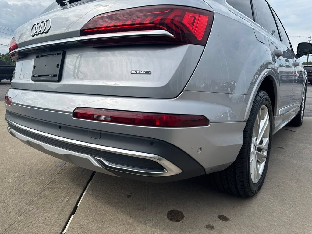 Used 2022 Audi Q7 3.0T Premium Plus AWD/4WD image 14