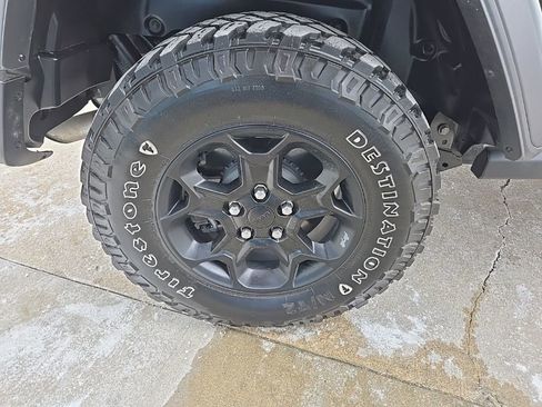 Used 2023 Jeep Wrangler Unlimited AWD/4WD image 30