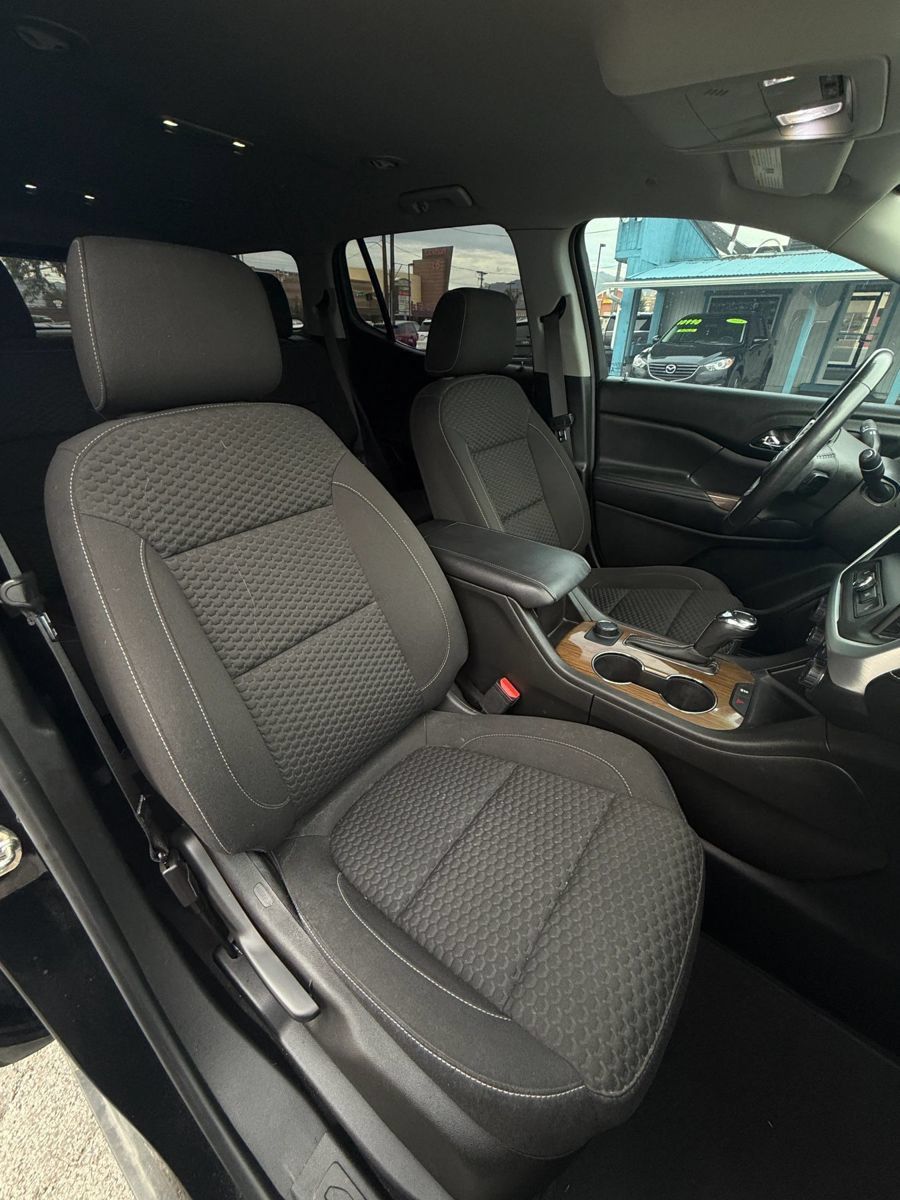 Used 2018 GMC Acadia SLE AWD/4WD image 13