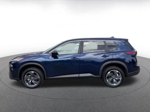 Used 2025 Nissan Rogue SV FWD image 9