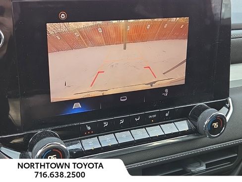 Used 2023 Chevrolet Colorado LT w/ LT Convenience Package II image 24