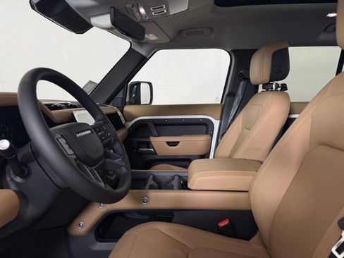 New 2026 Land Rover Defender 130 X-Dynamic SE image 6
