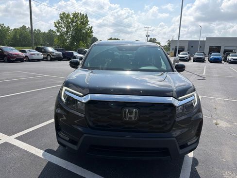 Used 2025 Honda Passport EX-L image 9