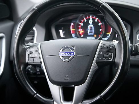 Used 2015 Volvo XC60 T6 w/ Proximity Package AWD/4WD image 26