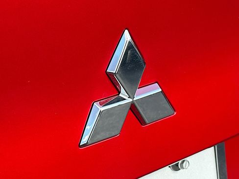 New 2025 Mitsubishi Outlander SE image 20