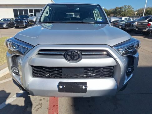 Used 2022 Toyota 4Runner SR5 Premium image 9