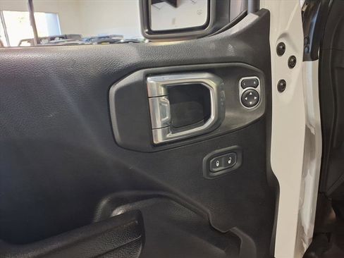 Certified 2021 Jeep Wrangler Willys image 21