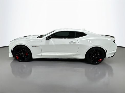 Used 2021 Chevrolet Camaro LT w/ Redline Edition image 10