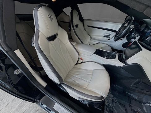 Used 2018 Maserati GranTurismo Sport RWD image 4