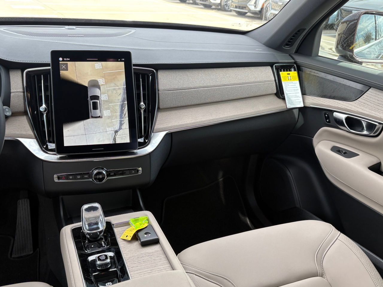 New 2026 Volvo XC90 B6 Plus AWD/4WD image 13