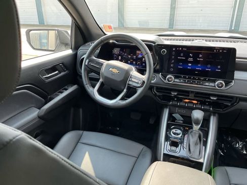 Used 2024 Chevrolet Colorado LT w/ LT Convenience Package III image 28