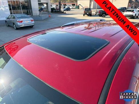 Used 2025 Toyota Sienna Platinum image 9