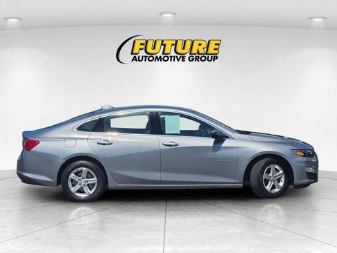 Used 2024 Chevrolet Malibu LT FWD image 3