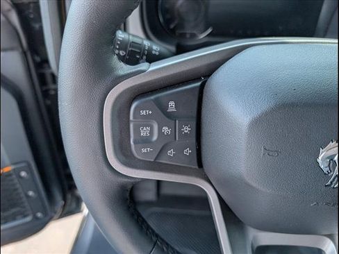 Used 2024 Ford Bronco Badlands image 6