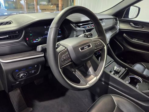 Used 2024 Jeep Grand Cherokee Limited 4xe AWD/4WD image 5