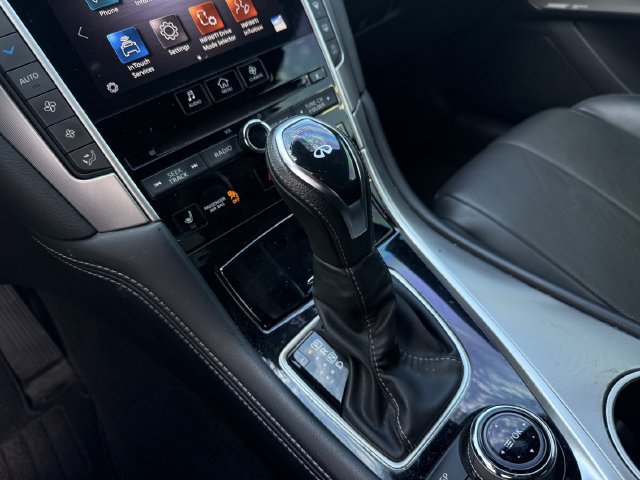 Used 2022 INFINITI Q60 3.0t Luxe RWD image 19