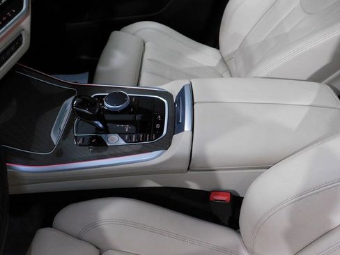 Used 2021 BMW X5 xDrive40i image 33