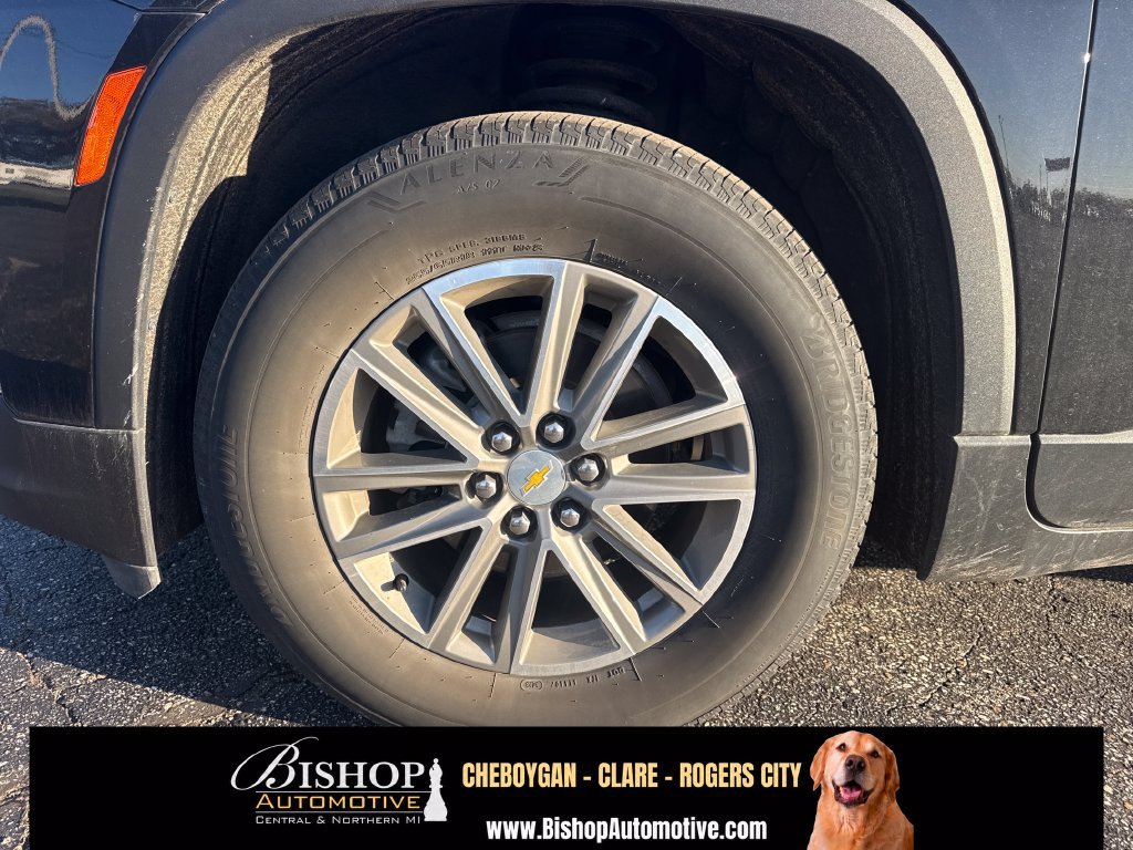 Used 2023 Chevrolet Traverse LT w/ LPO, Floor Liner Package AWD/4WD image 16