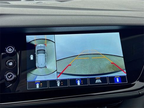 Used 2023 Buick Envision Avenir image 17