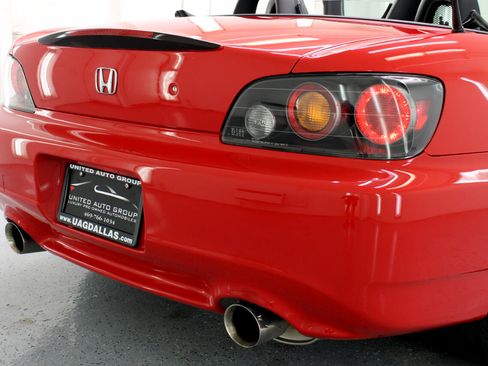 Used 2004 Honda S2000 image 35