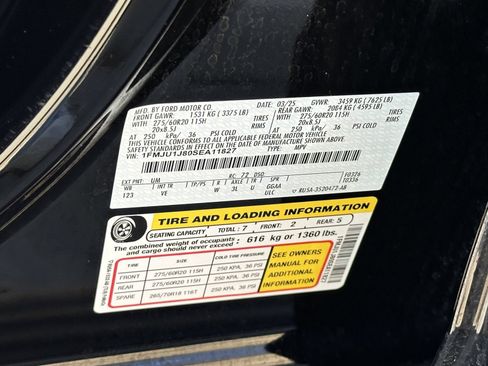 Used 2025 Ford Expedition Active AWD/4WD image 42