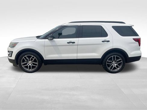 Used 2016 Ford Explorer Sport w/ Equipment Group 401A AWD/4WD image 4