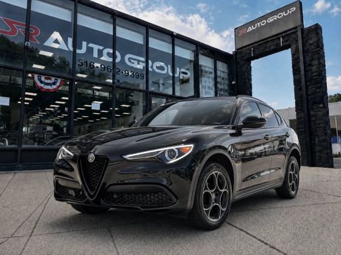 Used 2022 Alfa Romeo Stelvio Sprint AWD/4WD image 1
