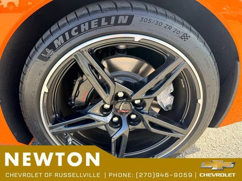 Used 2024 Chevrolet Corvette Stingray Preferred Conv w/ Z51 Performance Package RWD image 29