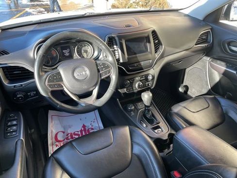 Used 2019 Jeep Cherokee Latitude Plus w/ Comfort/Convenience Group image 21