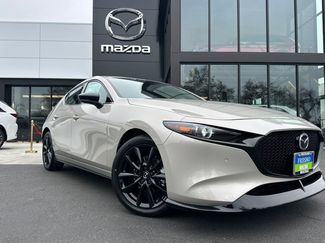 New 2025 MAZDA MAZDA3 Hatchback w/Premium Plus Pkg video 2