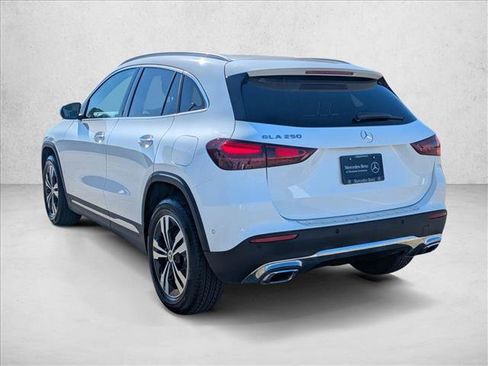 Certified 2025 Mercedes-Benz GLA 250 image 3