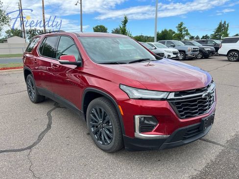 Used 2023 Chevrolet Traverse RS w/ LPO, Floor Liner Package AWD/4WD image 4