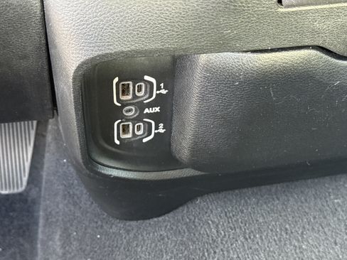 Used 2021 RAM 2500 Big Horn image 36