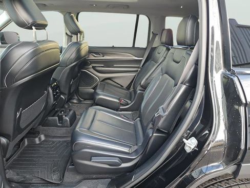 Used 2021 Jeep Grand Cherokee L Limited w/ Luxury Tech Group II image 20