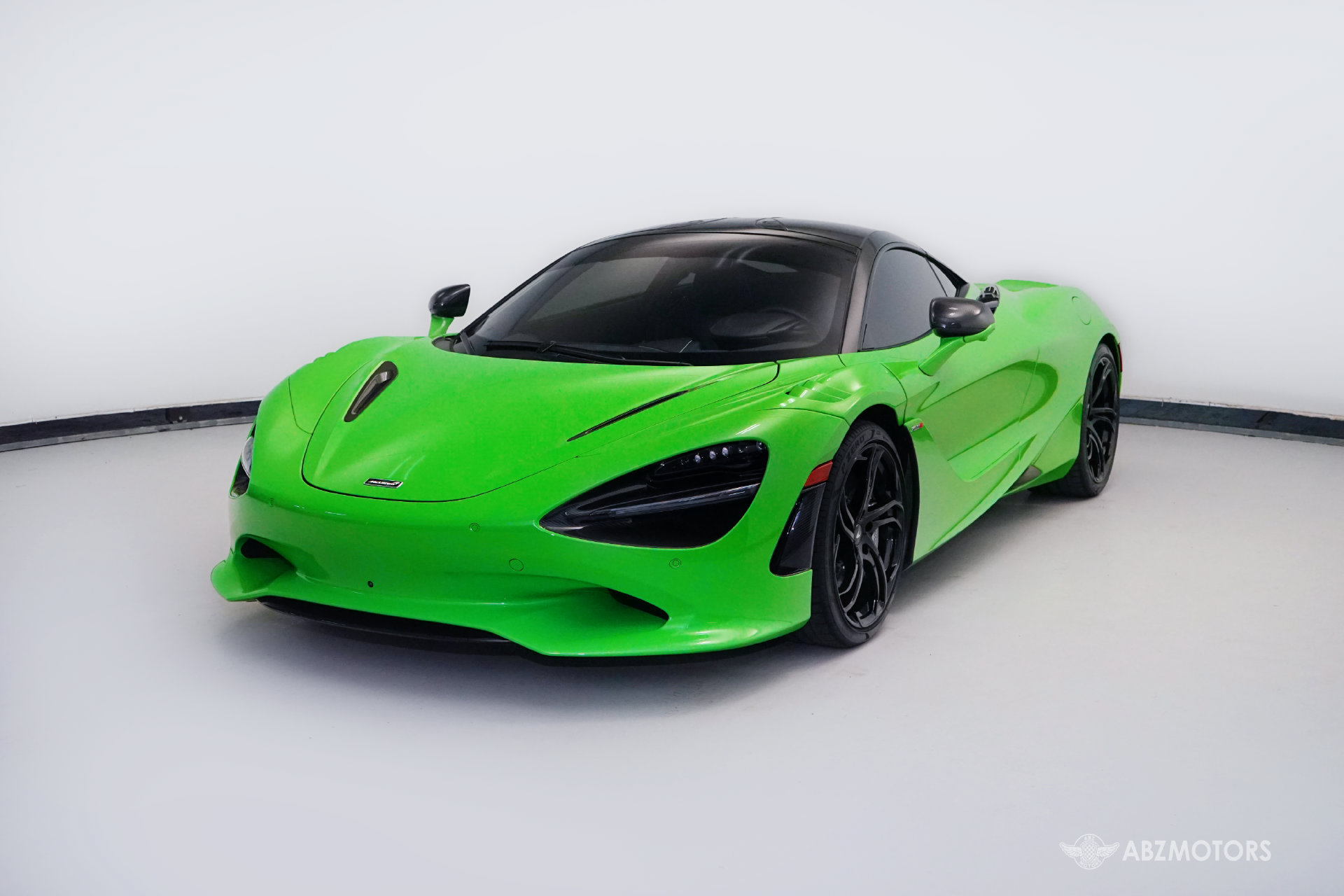 Used 2024 McLaren 750S RWD image 2