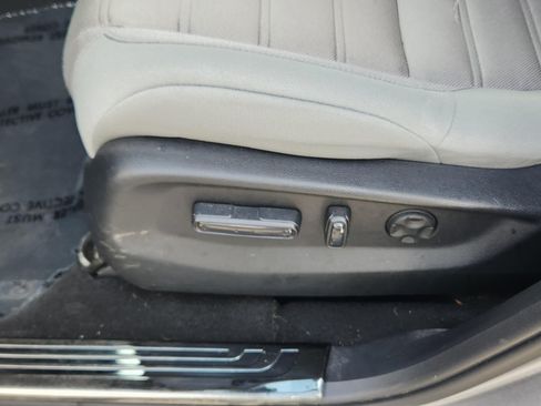 Used 2018 Honda CR-V EX image 13