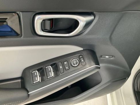 Certified 2025 Honda Civic Sport Touring image 6