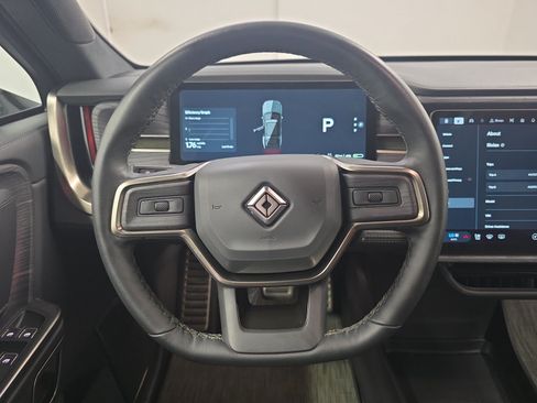 Used 2024 Rivian R1S Adventure AWD/4WD image 28