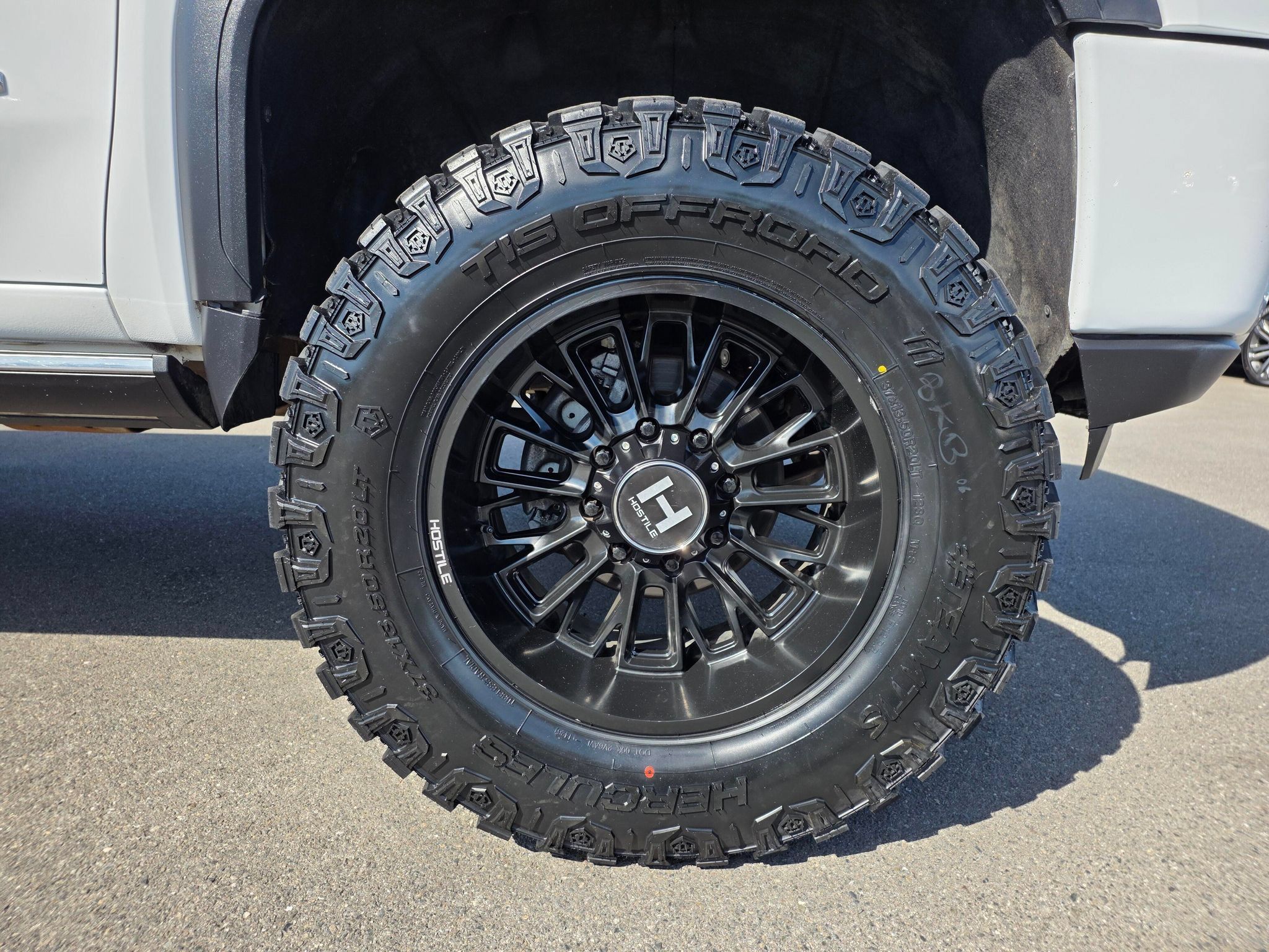 Used 2023 GMC Sierra 2500 Denali w/ Denali Ultimate Package AWD/4WD image 9