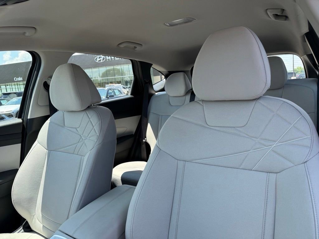 Certified 2025 Hyundai Tucson SE AWD/4WD image 22
