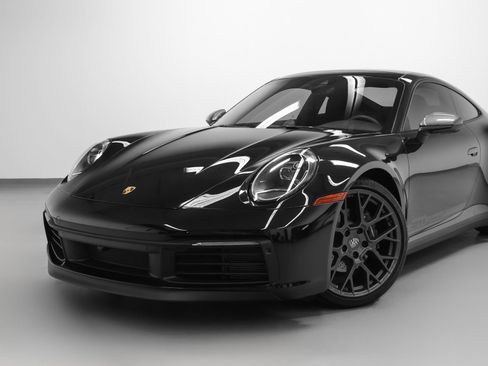 Certified 2024 Porsche 911 Carrera T RWD image 7
