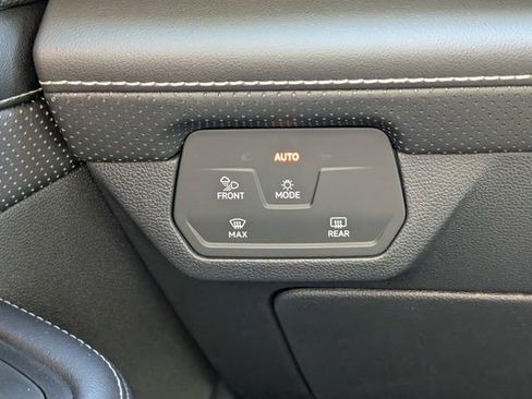 New 2026 Volkswagen Atlas Cross Sport SEL R-Line AWD/4WD image 25