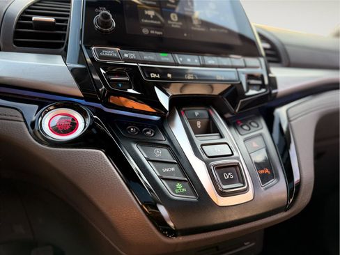 Used 2020 Honda Odyssey Elite image 17