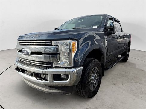 Used 2017 Ford F350 Lariat image 1