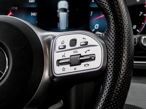 Used 2021 Mercedes-Benz GLS 580 4MATIC image 17